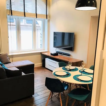 Victus Apartamenty, Omega